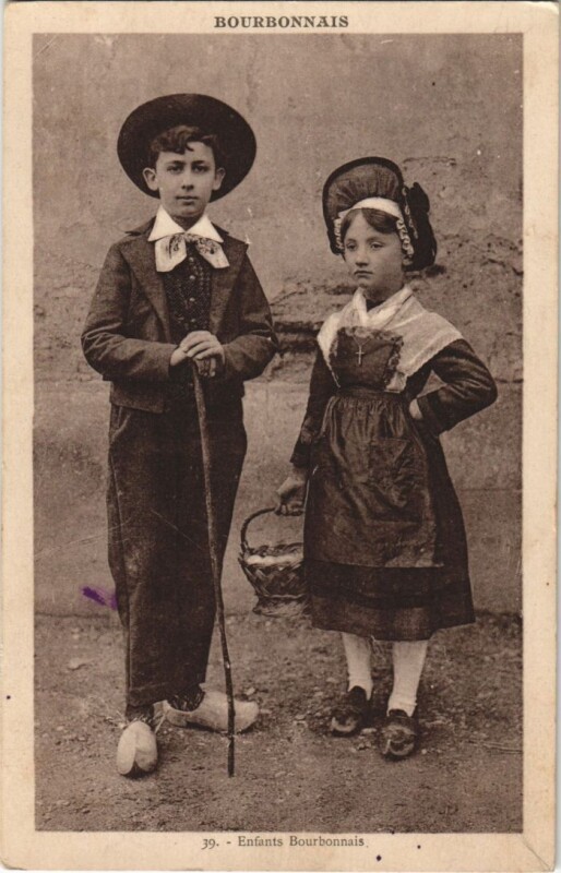 Carte postale ancienne Bourbonnais - Enfants Bourbonnais - Types