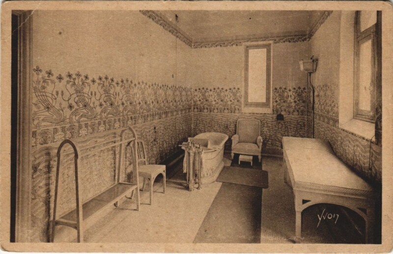 Carte postale ancienne Vichy Une Salle de Bains de l'Etablissement Thermal à Vichy