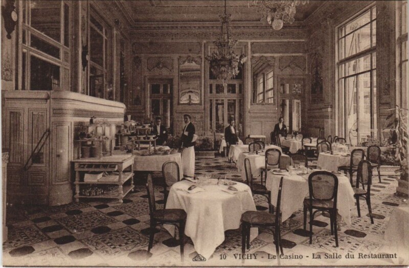 Carte postale ancienne Vichy Le Casino - La Salle du Restaurant à Vichy