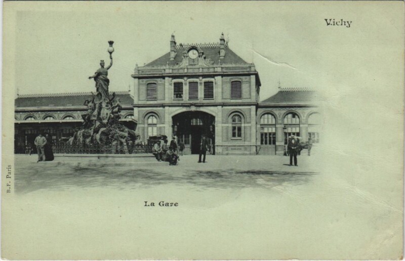 Carte postale ancienne Vichy La Gare à Vichy