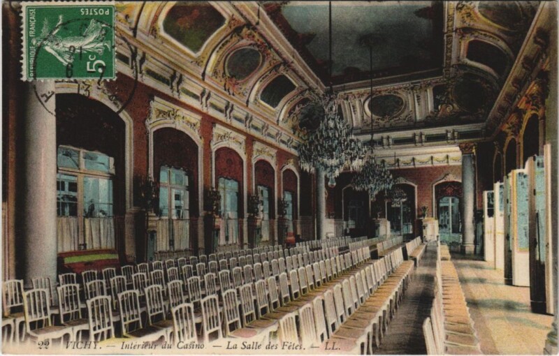 Carte postale ancienne Vichy Interieur du Casino - La Salle des Fetes à Vichy