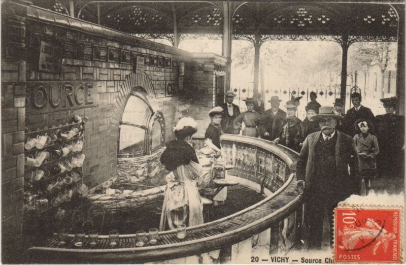 Carte postale ancienne Vichy Source Chomel à Vichy