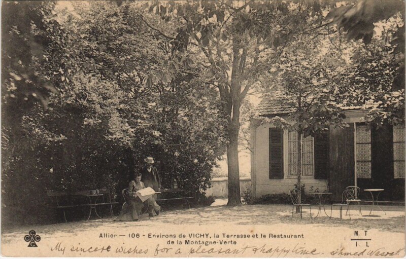 Carte postale ancienne Vichy Env. - La Terrasse et le Restaurant de la Montagne-Verte à Vichy