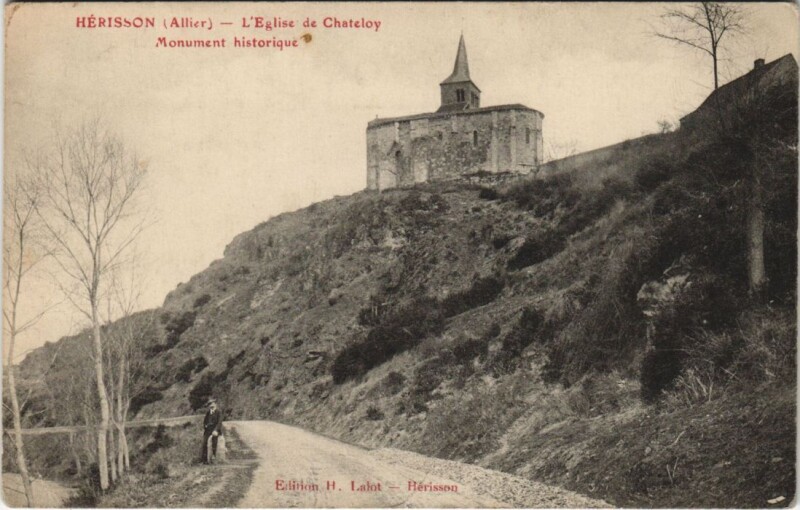 Carte postale ancienne Herisson L'Eglise de Chateloy