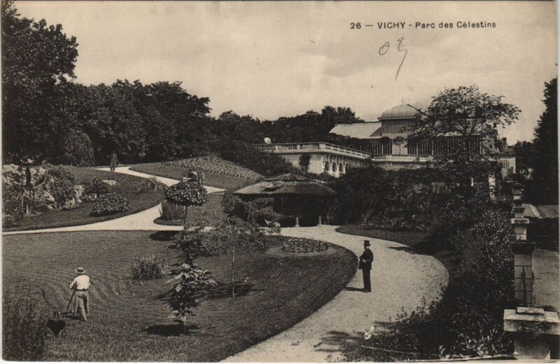 Carte postale ancienne Vichy Parc des Celestins à Vichy
