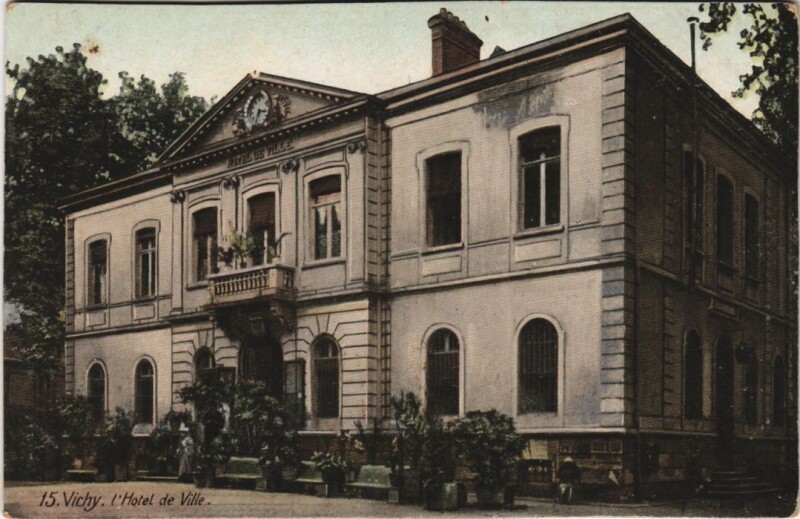 Carte postale ancienne Vichy L'Hotel de Ville à Vichy