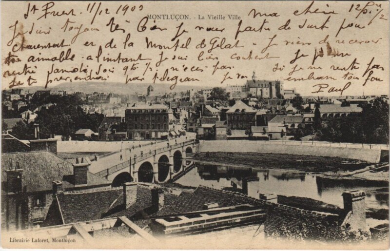 Carte postale ancienne Montlucon La Vieille Ville