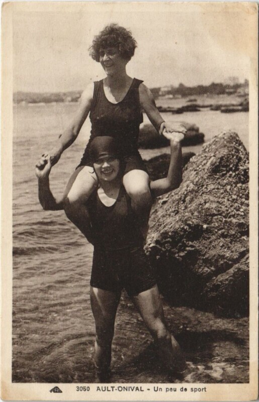 Carte postale ancienne Ault un peu de sport