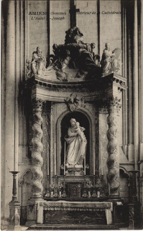 Carte postale ancienne Amiens Cathedrale Autel Saint-joseph à Amiens