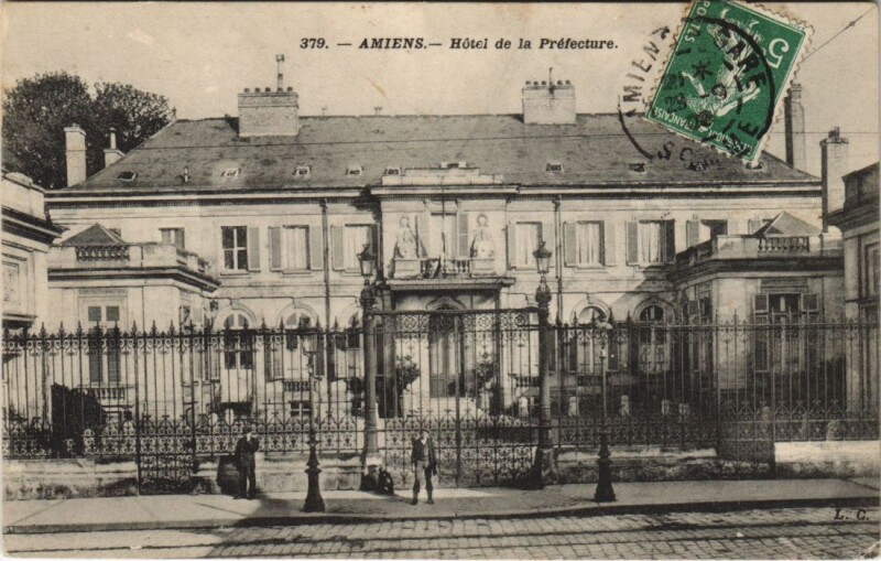 Carte postale ancienne Amiens Hotel de la Prefecture à Amiens