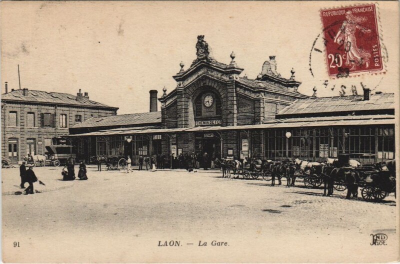 Carte postale ancienne Laon La gare