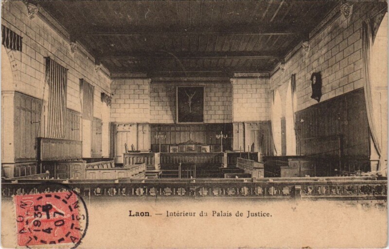 Carte postale ancienne Laon Interieur da palais