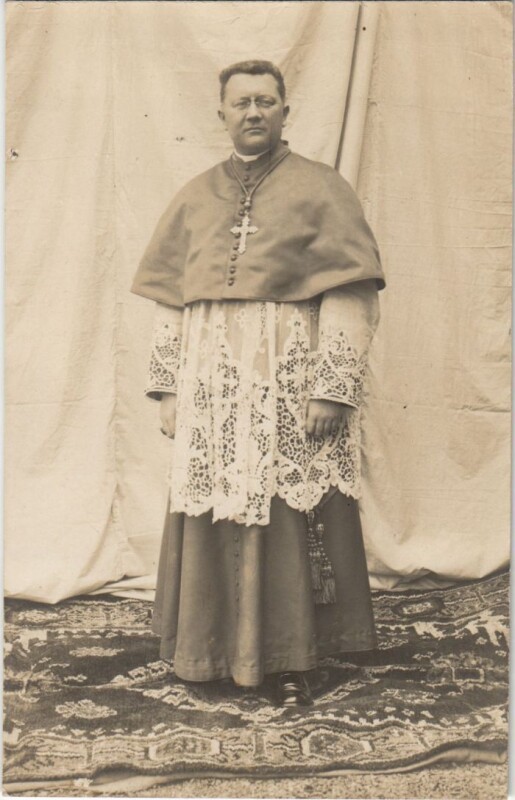 Carte postale ancienne Troyes carte photo Mgr. Feltin Eveque de Troyes, 1926 à Troyes