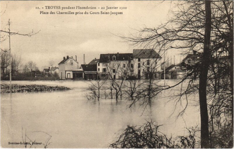 Carte postale ancienne Troyes Inondation 1910 Place des Charmilles Cours Saint-Jacques à Troyes