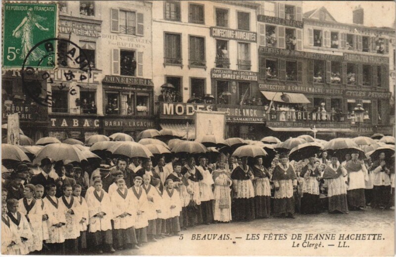 Carte postale ancienne Beauvais Fetes de Jeanne Hachette le Clerge à Beauvais