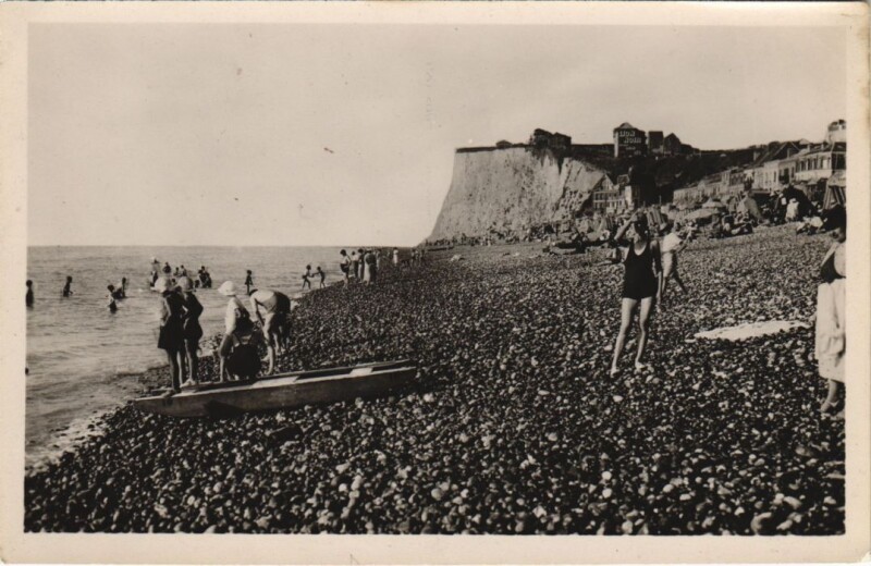 Carte postale ancienne Mers-Les-Bains La Plage à Mers-les-Bains