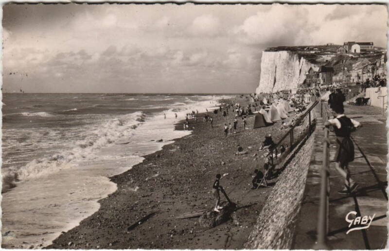 Carte postale ancienne Mers-Les-Bains La Plage à Mers-les-Bains