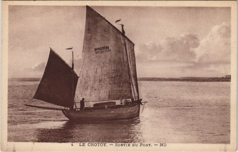 Carte postale ancienne Le Crotoy Sortie du port au Crotoy