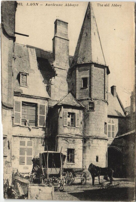 Carte postale ancienne Laon Ancienne abbaye