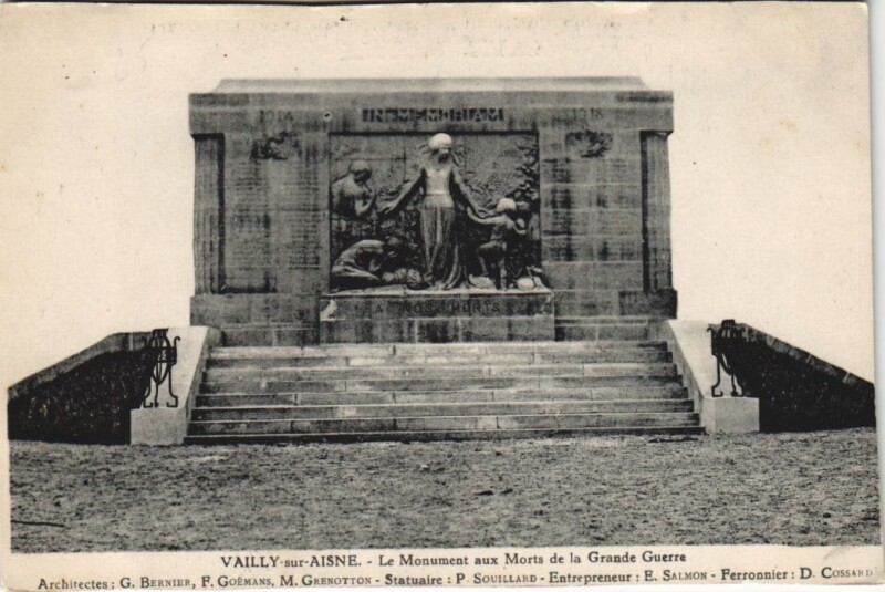 Carte postale ancienne Vailly-sur-Aisne Le Monument aux morts à Vailly-sur-Aisne