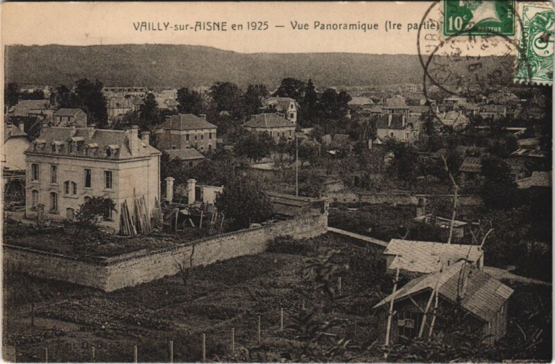 Carte postale ancienne Vailly-sur-Aisne Vue panoramique à Vailly-sur-Aisne
