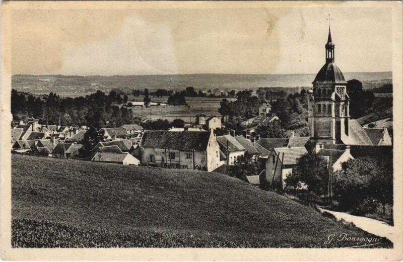 Carte postale ancienne Chezy-sur-Marne Vue panoramique