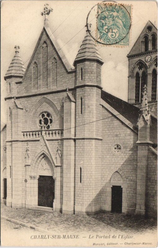 Carte postale ancienne Charly-sur-Marne Le portail de l' Eglise à Charly-sur-Marne
