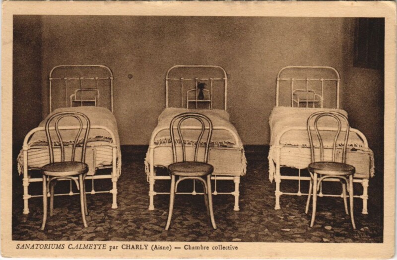 Carte postale ancienne Charly Chambre collective à Harly