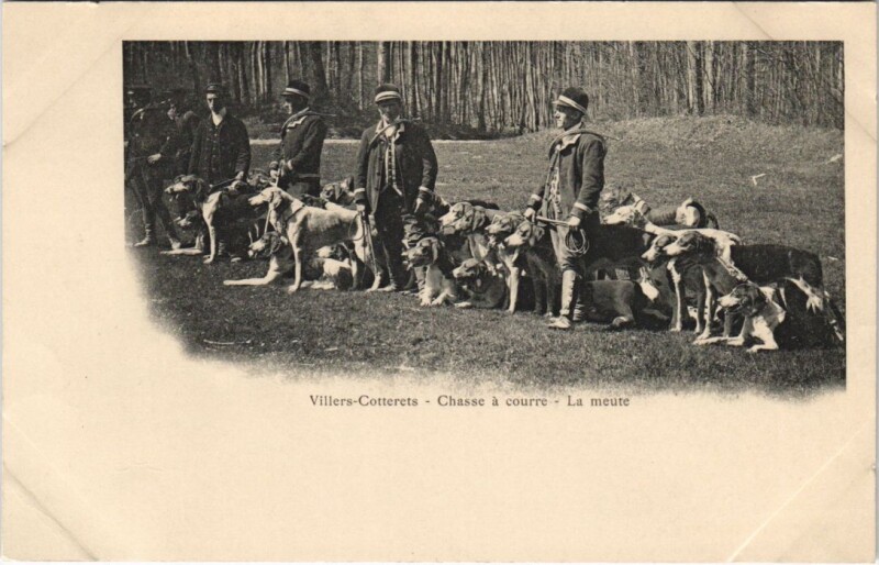 Carte postale ancienne Villers-Cotterets Chasse a courre