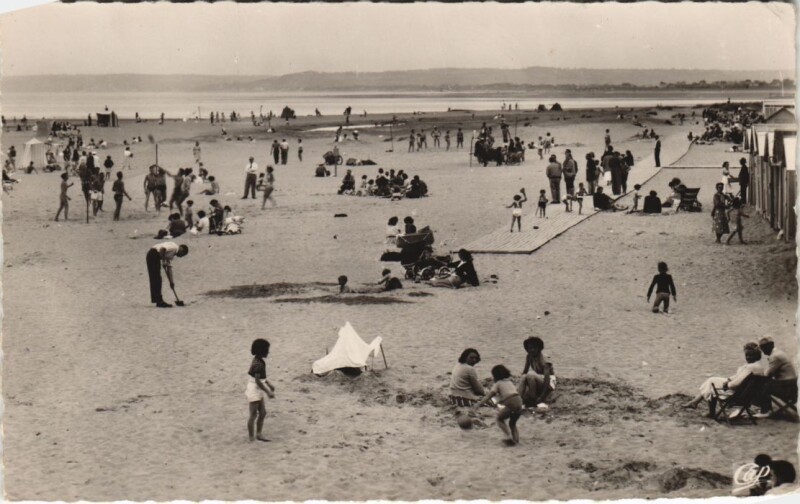 Carte postale ancienne Riva-Bella Vue Generale de la Plage