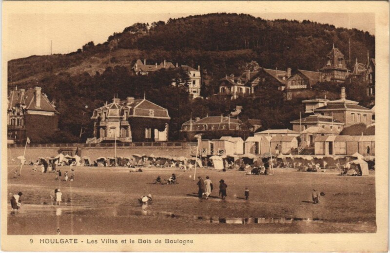Carte postale ancienne Houlgate Les Villas et le Bois de Boulogne à Houlgate