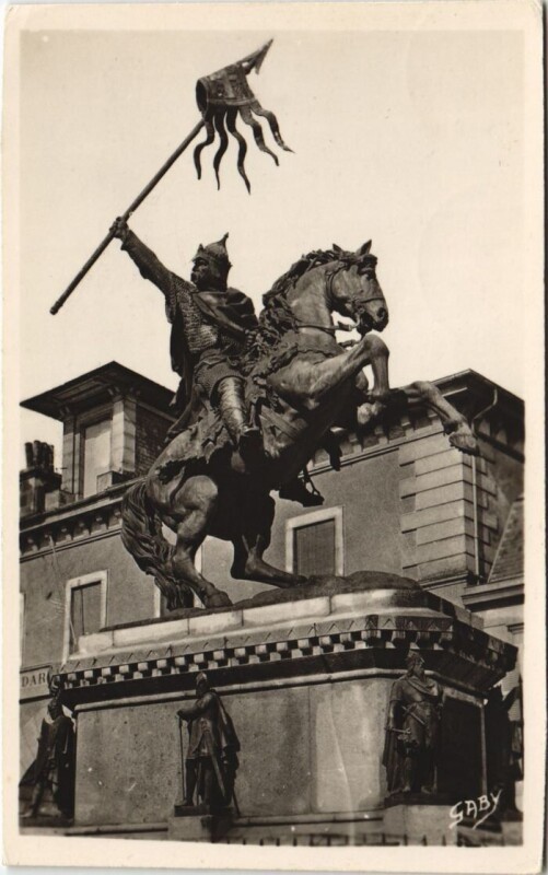 Carte postale ancienne Falaise Statue de Guillaume le Conquerant à Falaise