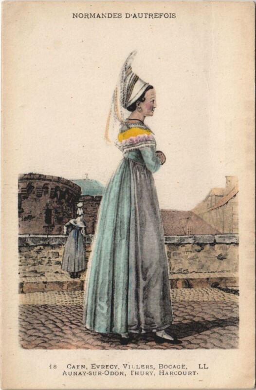 Carte postale ancienne Normandes d'Autrefois - Femme - Costume