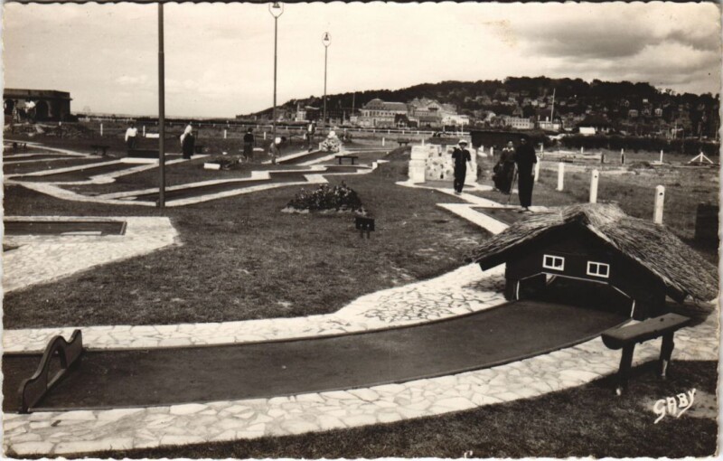 Carte postale ancienne Deauville Petit Golf des Sables d'Or à Deauville