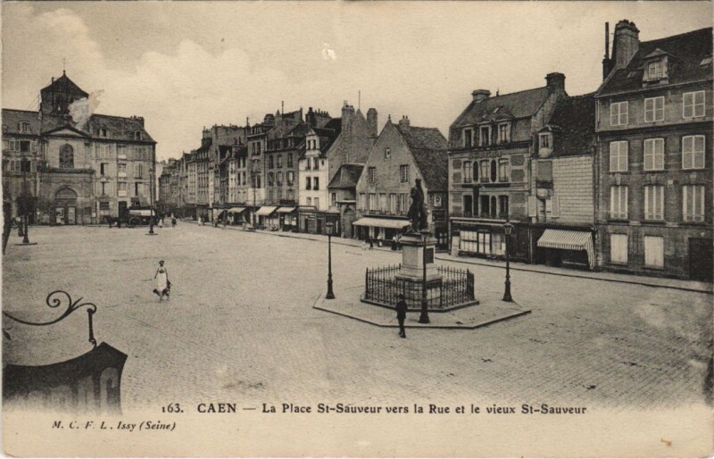 Carte postale ancienne Caen La Place Saint-SAuveur