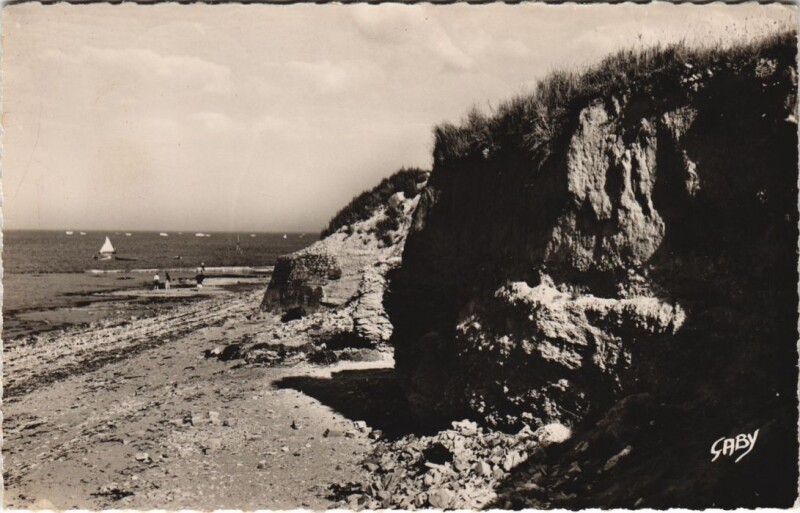 Carte postale ancienne Saint-Aubin-sur-Mer Les Falaises à Falaise