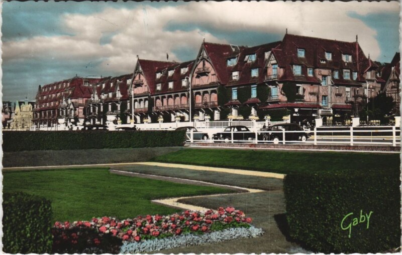 Carte postale ancienne Deauville Hotel Normandie à Deauville