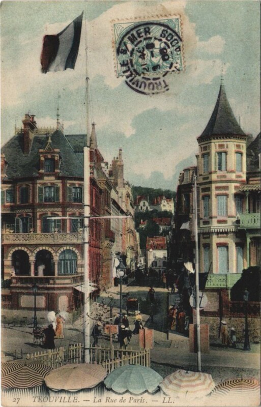 Carte postale ancienne Trouville La Rue de Paris
