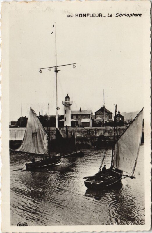 Carte postale ancienne Honfleur Le Semaphore à Honfleur