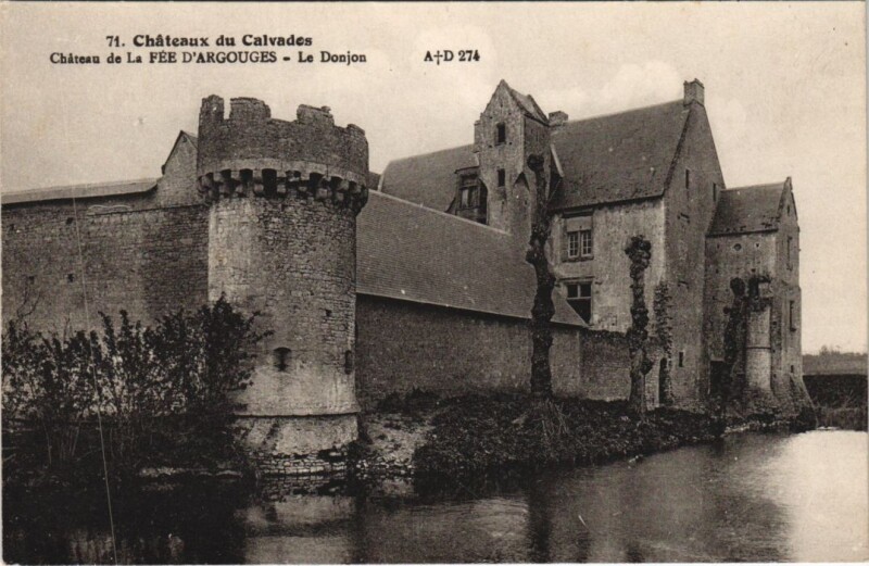 Carte postale ancienne Chateau de la Fee d'Argouges - Le Donjon