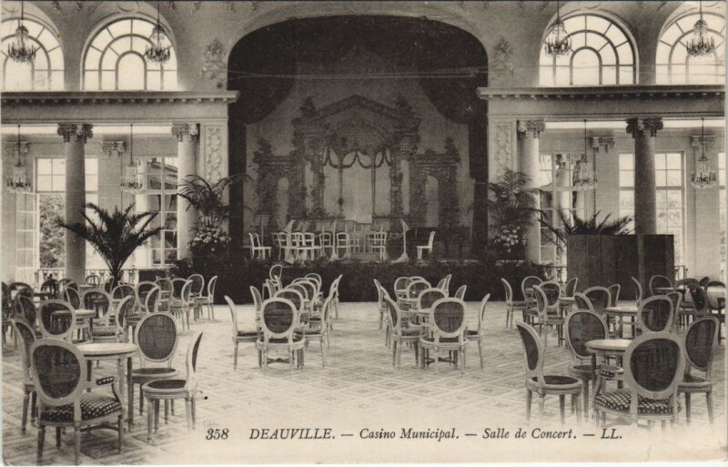 Carte postale ancienne Deauville Casino Municipal - Salle de Concert à Deauville