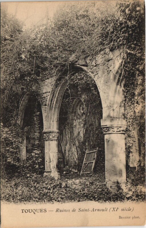 Carte postale ancienne Touques Ruines de Saint-Arnoult à Saint-Arnoult