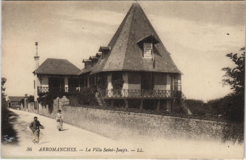 Carte postale ancienne Arromanches-les-Bains La Villa Saint-Joseph à Arromanches-les-Bains