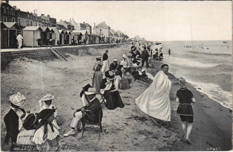 Carte postale ancienne Langrune-sur-Mer L'Heure du Bain à Langrune-sur-Mer