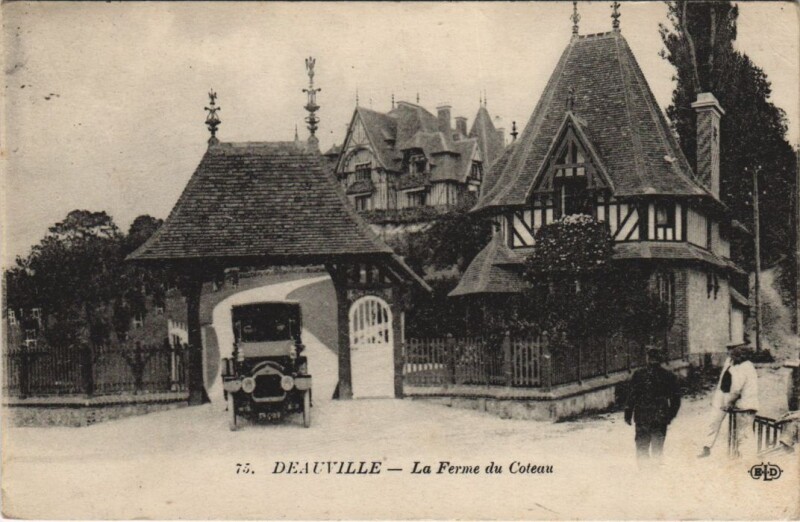 Carte postale ancienne Deauville La Ferme du Coteau à Deauville