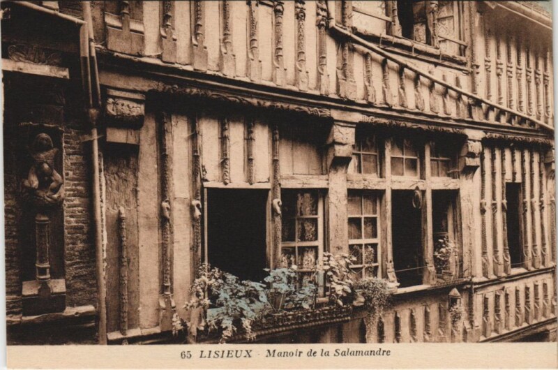 Carte postale ancienne Lisieux Manoir de la Salamandre à Lisieux
