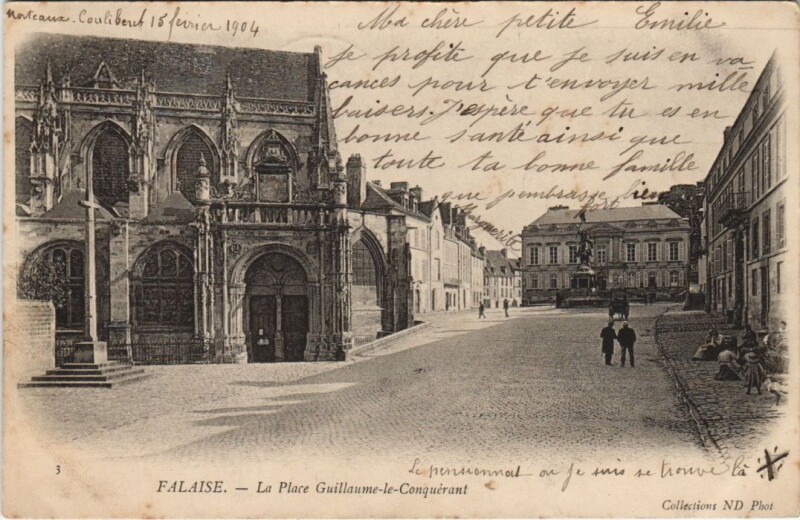 Carte postale ancienne Falaise La Place Guillaume-le-Conquerant à Falaise