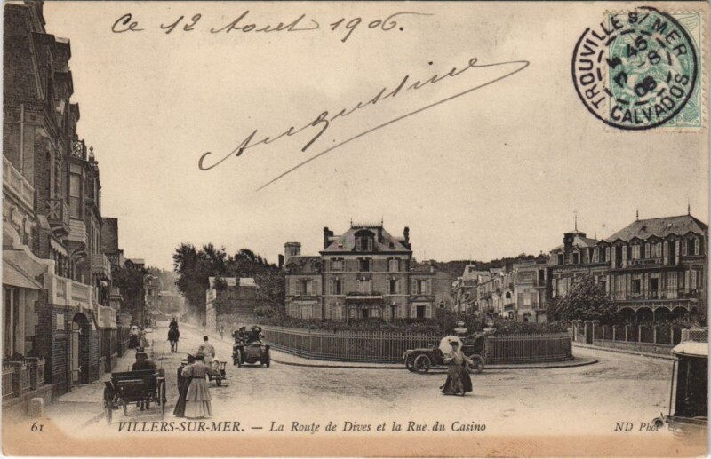 Carte postale ancienne Villers-sur-Mer La Route de Dives et la Rue du Casino à Villers-sur-Mer