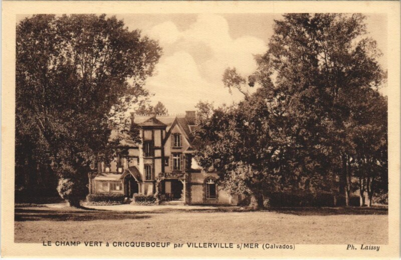 Carte postale ancienne Cricqueboeuf Le Champ Vert à Cricqueboeuf