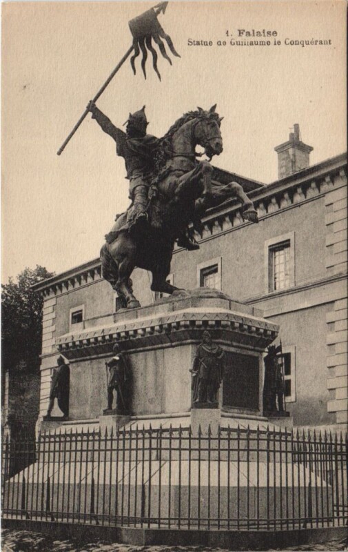 Carte postale ancienne Falaise Statue de Guillaume le Conquerant à Falaise